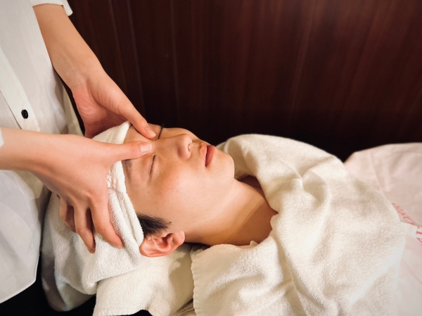 【OKAOHOGUSHI】Face massage