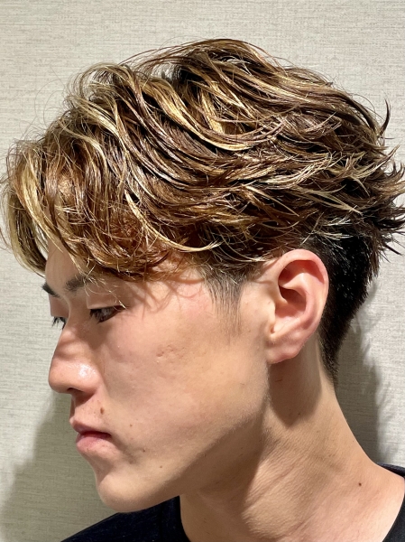 フェザーショートスタイル