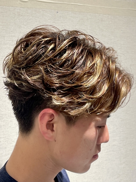 フェザーショートスタイル