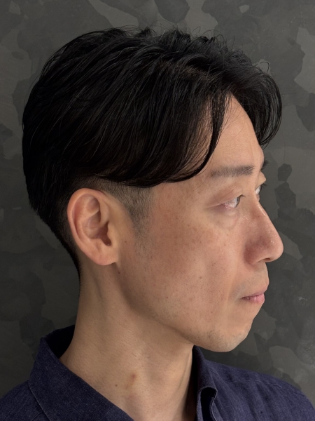 癖毛も味方に!センターパート