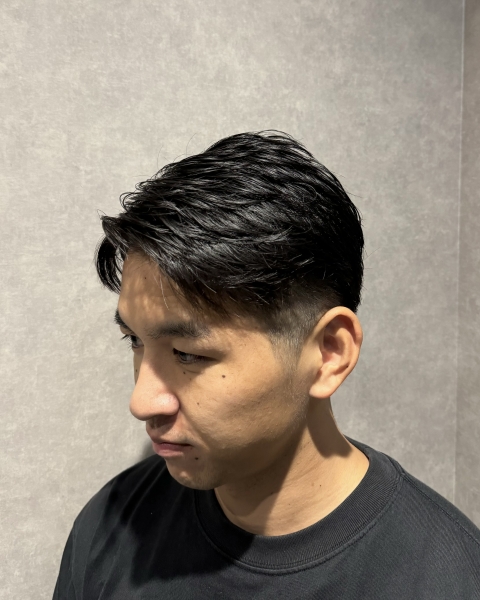 ナチュラルツーブロショート