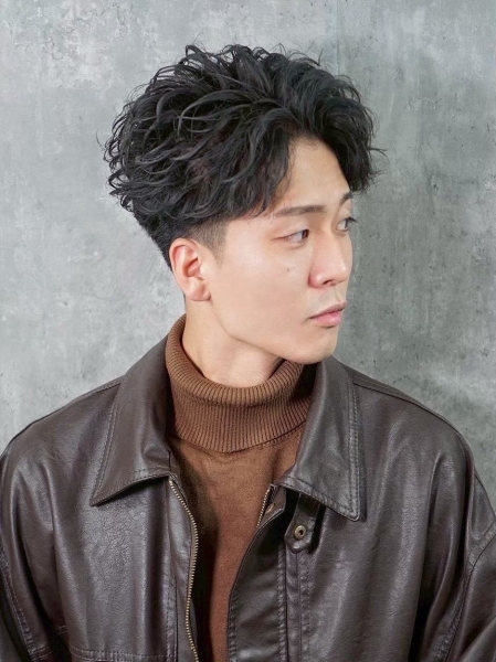 大人の余裕が出る立体感パーマ