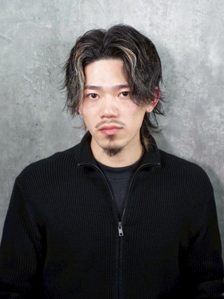 センターパート/ツイストスパイラル<理 容室>