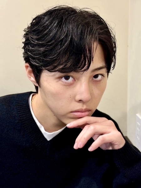 毛流れセンターパート/ナチュラル/ニュアンス