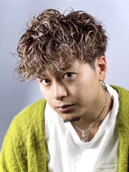 ハイトーン/ハイライト/ツーブロック/ツイストパーマ/プードルパーマ