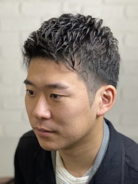 ビジネスショート 理容室/シェービング/難波