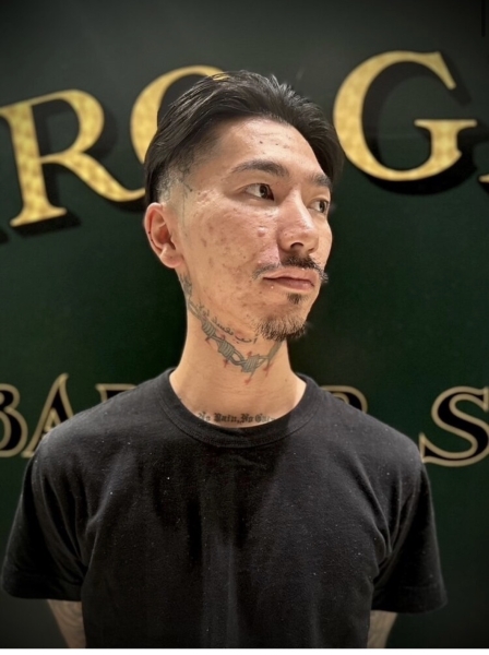 ツーブロック×センターパート