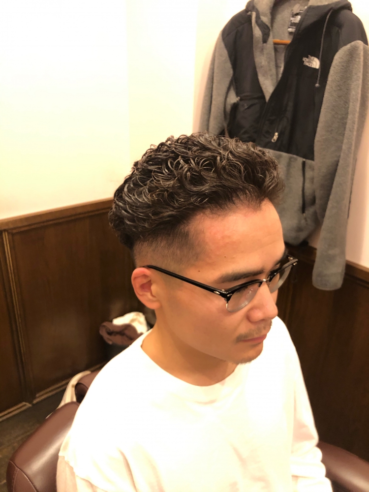 フェード×パーマ｜ヘアカタログ｜高級理容室 床屋 ヒロ銀座ヘアーサロン