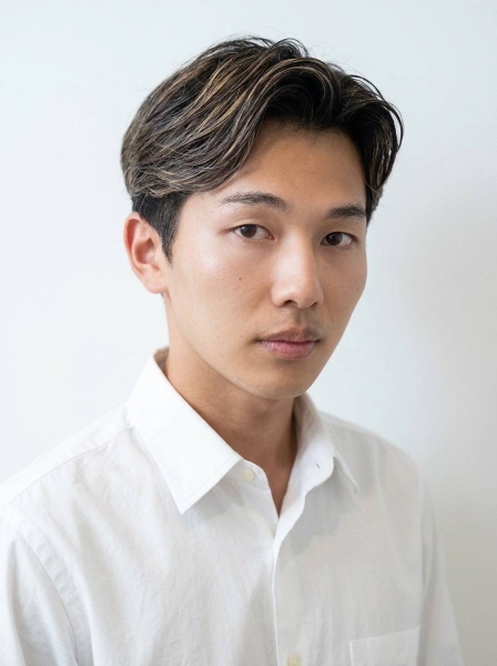 韓国風センターパート×ニュアンスパーマ