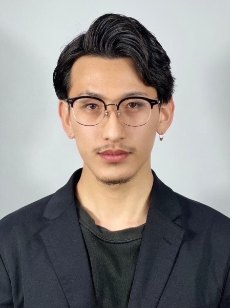 【知的・爽やか】大人に似合う王道センターパート・ニュアンスパーマ