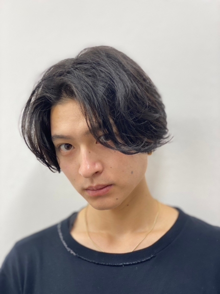 センターパート×韓国風マッシュウルフ