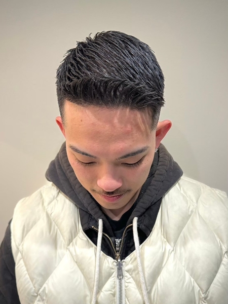 【ビジネス/フェード】アップバング×サイドパート/ベリーショート