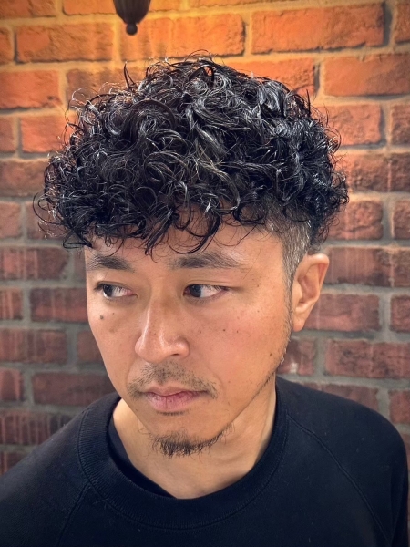 スペインカール×強めパーマ×ツーブロック