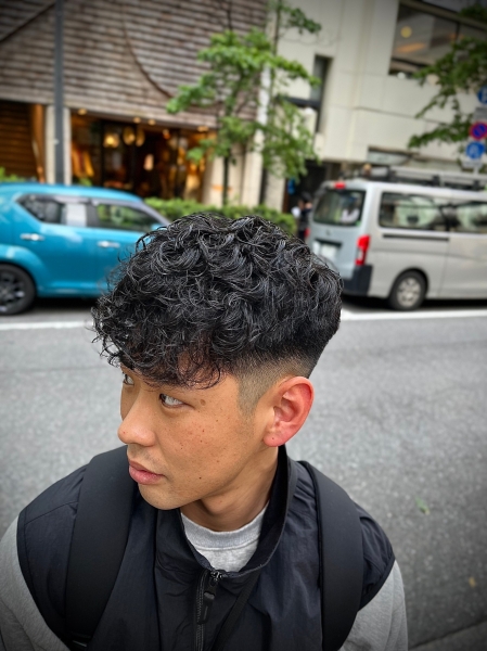 【銀座】強めカール×スキンフェード!大人のスペインカール