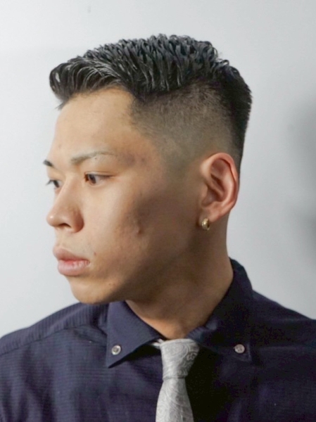 大人の色気を引き出すスキンフェード