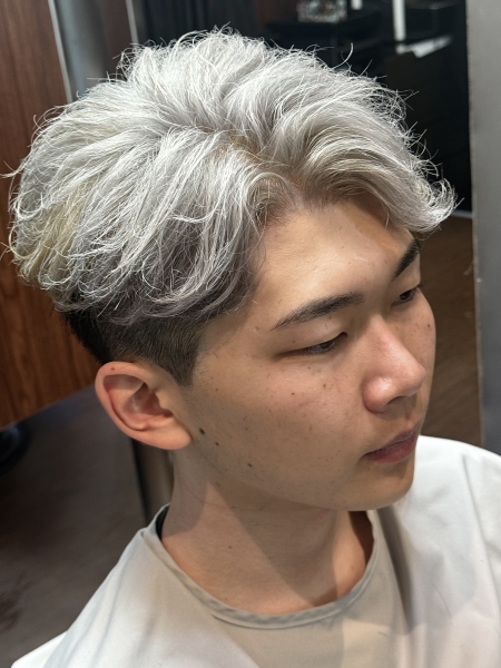 グレーホワイトカラー