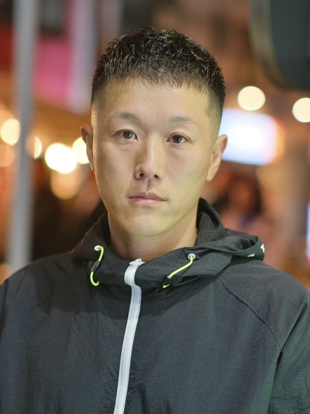 ビジネスショートヘア神田/東京/大手町/新日本橋/岩本町/神保町/メンズ/バーバー/理容室/メンズカット/フェード/シェービング/眉毛/パーマ/パーマ/メンズ/顔剃り