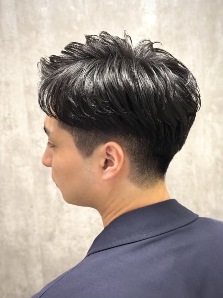 爽やかアップバングショート