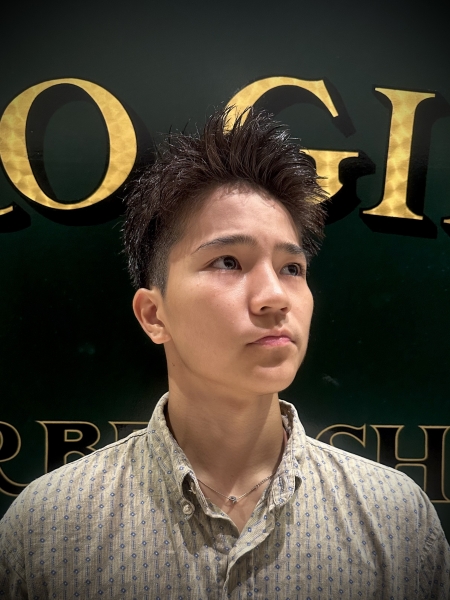 ツーブロックショートスタイル