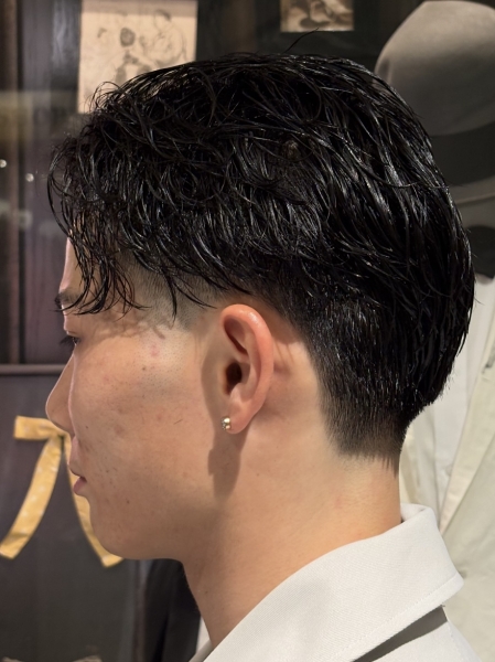 スリックバックフェード